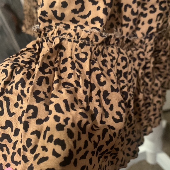 Easel Skirt - Picture 2 of 5